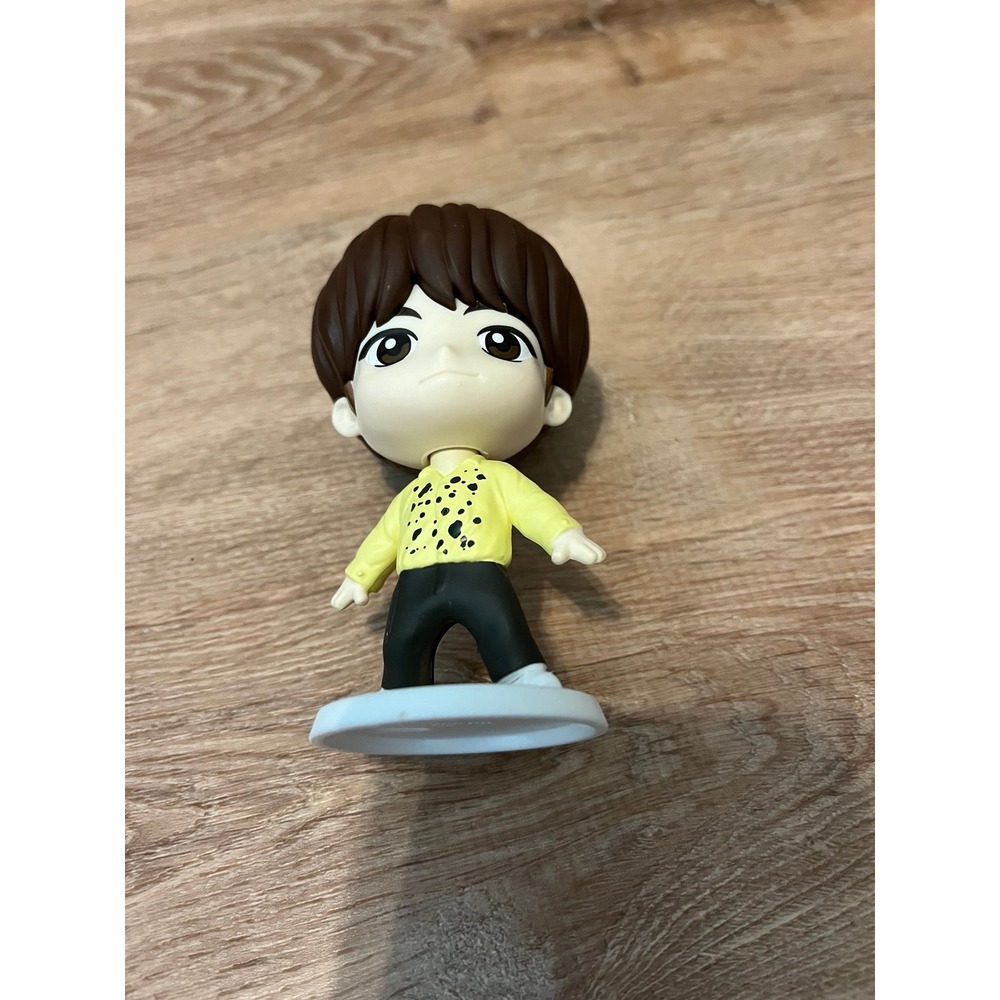 1x Jin | McDonald's Happy Meal Tiny Tan BTS‎ Throwback Figure 2025 | SHIPS FAST!